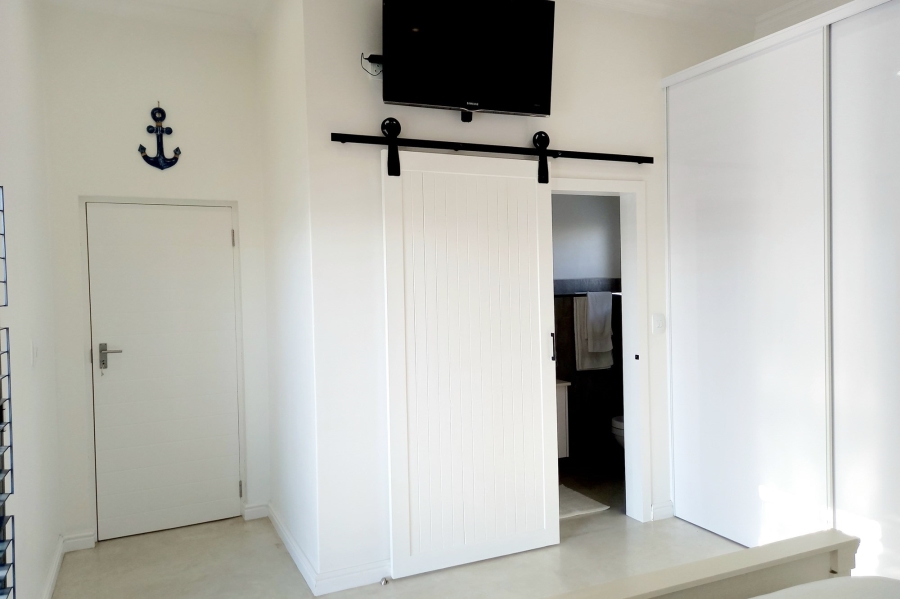 4 Bedroom Property for Sale in Jacobsbaai Western Cape
